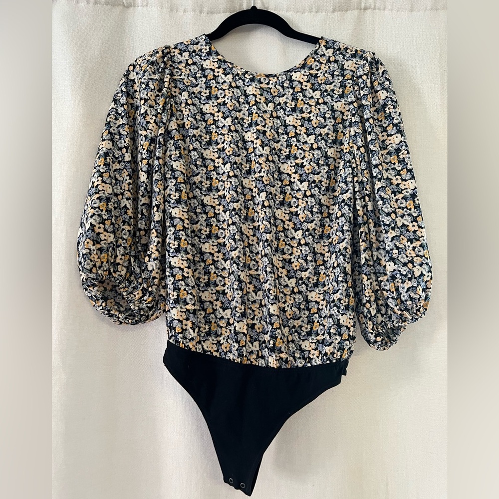 Abercrombie & Fitch floral bodysuit